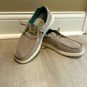 Hey Dude. Women’s size 7